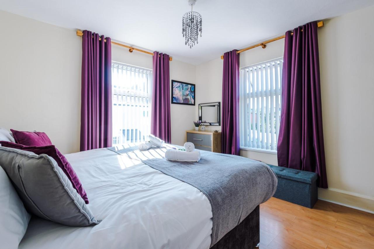 Spacious 3-Bed House In Chester By 53 Degrees Property, Ideal For Families & Professionals, Free Parking - Sleeps 7 외부 사진