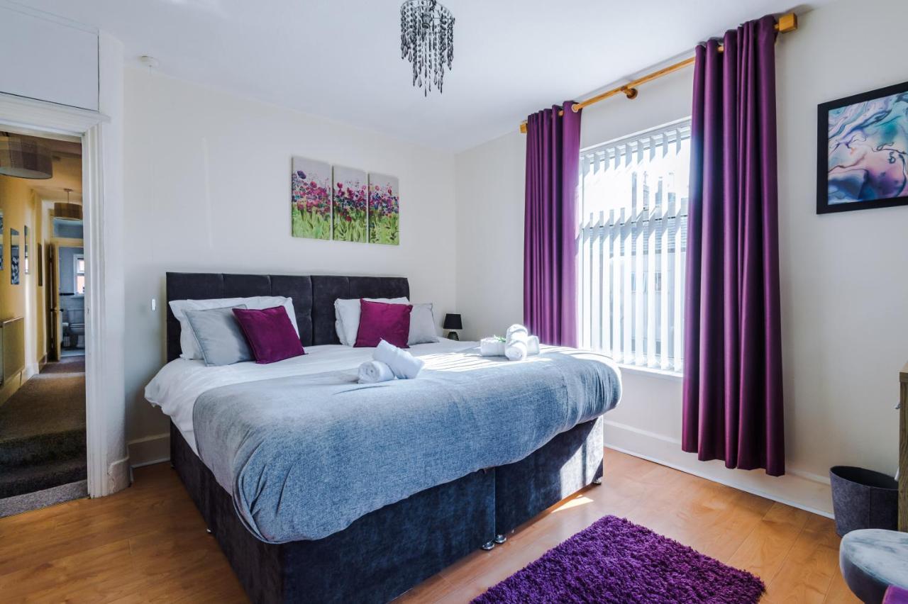 Spacious 3-Bed House In Chester By 53 Degrees Property, Ideal For Families & Professionals, Free Parking - Sleeps 7 외부 사진